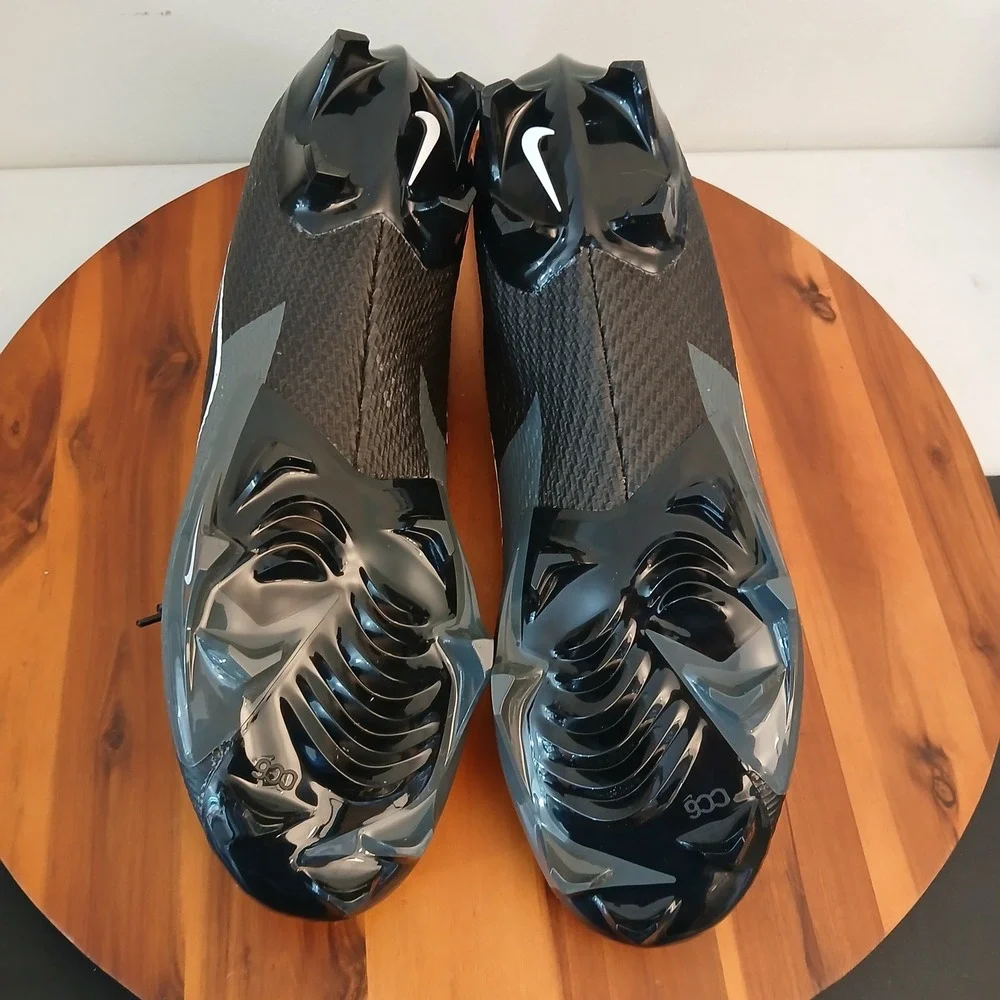 Nike‎ Vapor Edge Shark 2 Football Cleats Mens 14.5 Black White FN7764-001